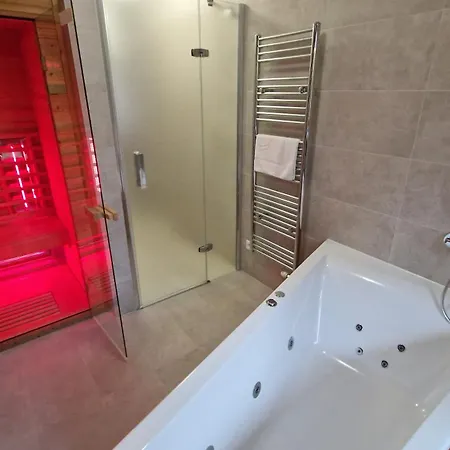 Abakus With Jacuzzi & Sauna