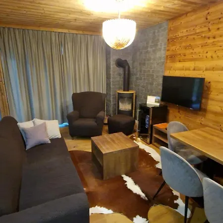 Abakus With Jacuzzi & Sauna شقة *