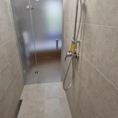 Abakus With Jacuzzi & Sauna شقة ديمانوفْشكا دولِنا